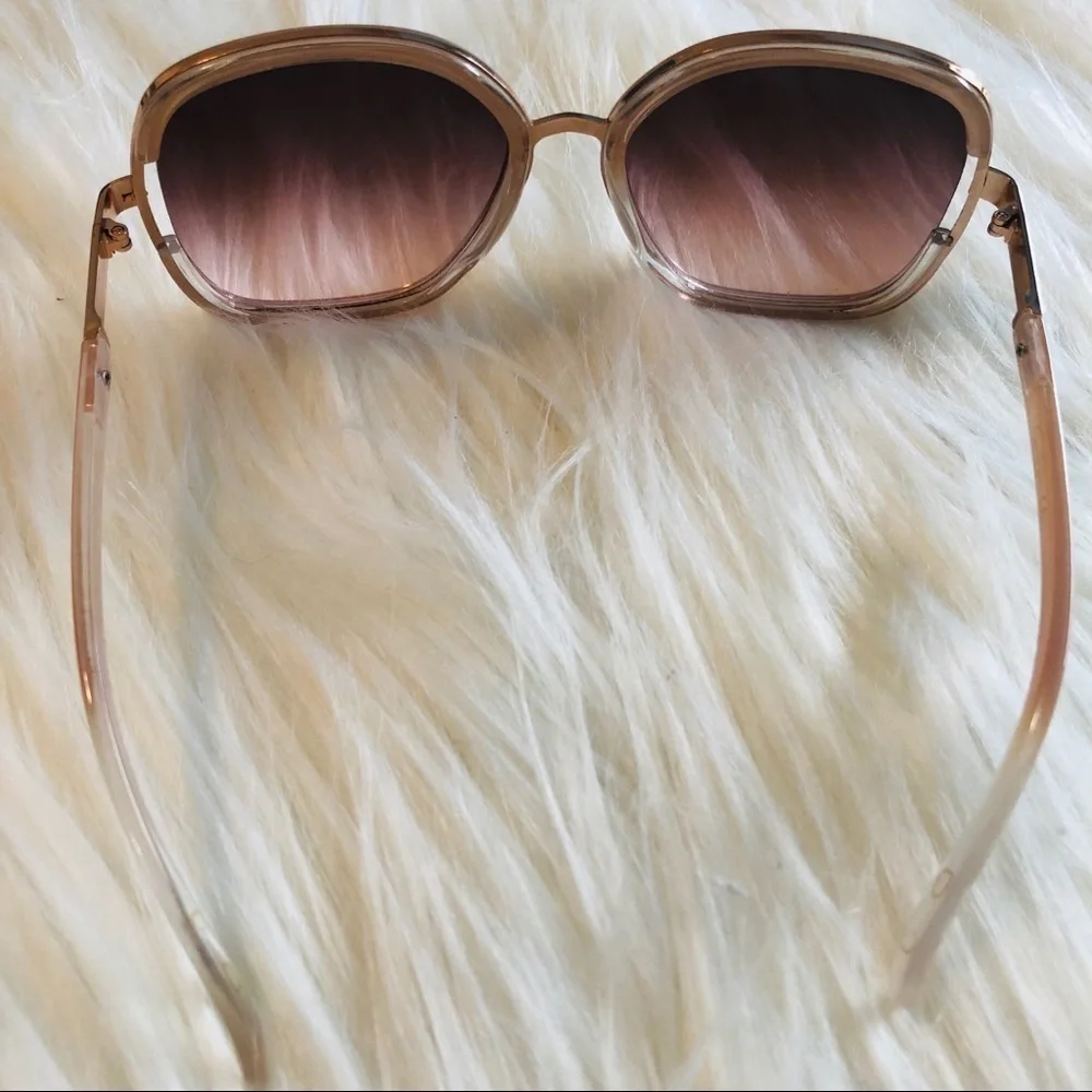NWT Jessica Simpson Oversized square Sunglasses Rose Gold/Blush pink.